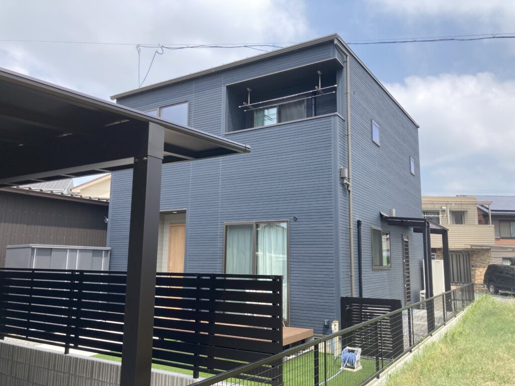 ご夫婦と小さなお子さまが安心して暮らせる家